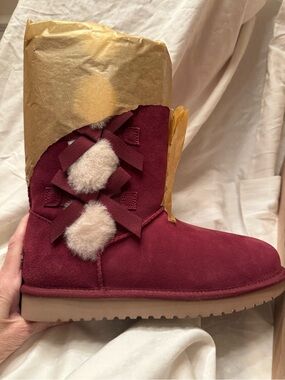 Koolaburra Women's Burgundy Suede sheep’s fur Pom Boot